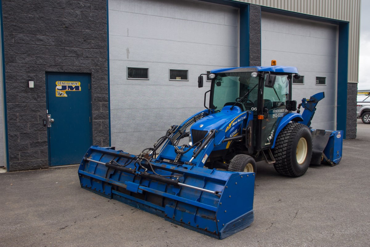 Déneigement JM, déneigement, déneigement à Québec, déneigement à Beauport, Beauport, entreprise de déneigement, entreprise, garage